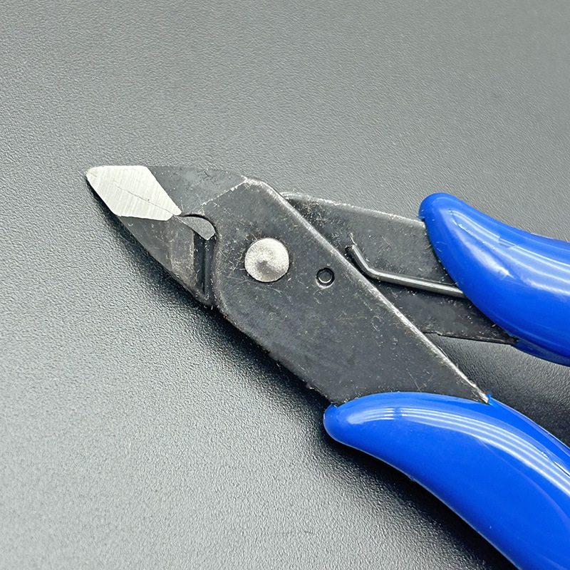 Electronic plier model to peg your mini-slash, 170 electrocutors.