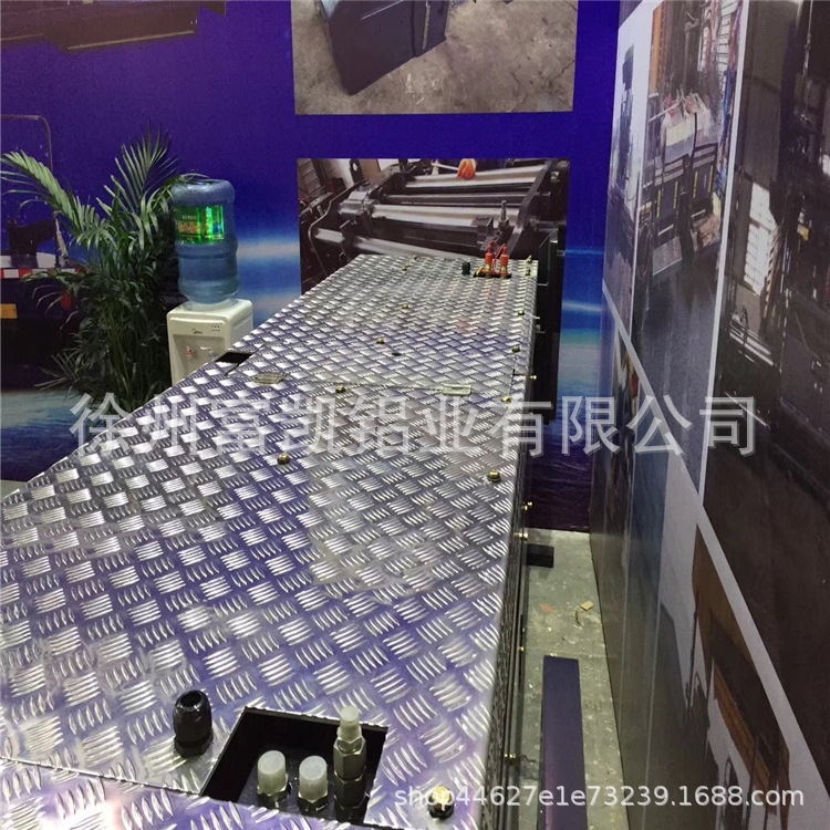 Xuzhou's manufacturer can use the customer's drawings to make a bend, weld, punch.