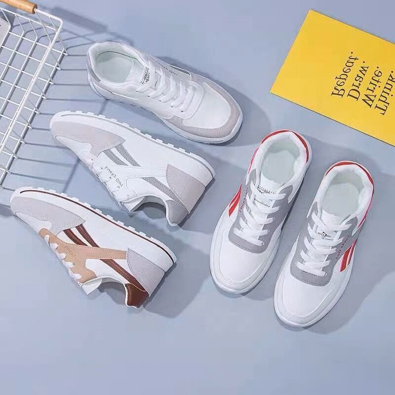 The students' shoes, 2024, the new fashion field sports shoes, flat-shoes, and the red and white shoes.