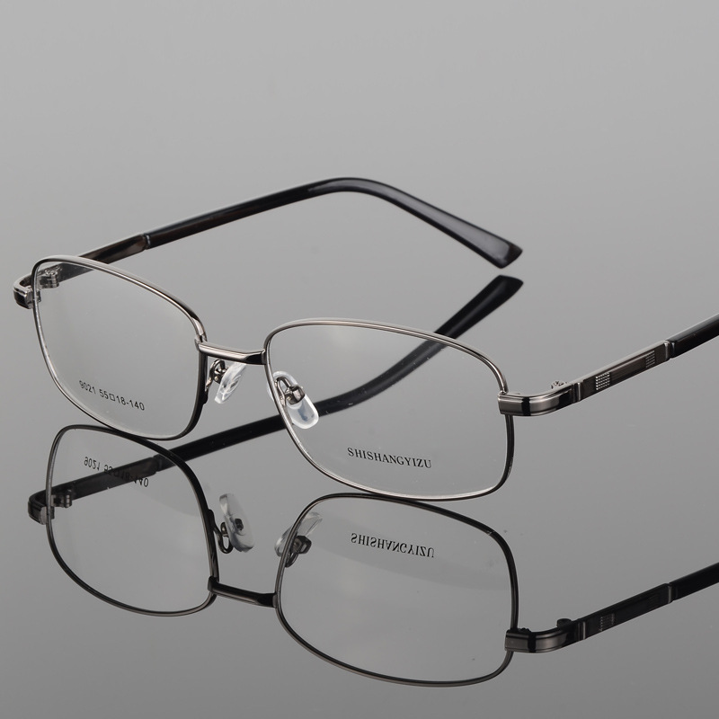 The company's corrosive gold-plating glasses with a close-looking old eyeglass frame.