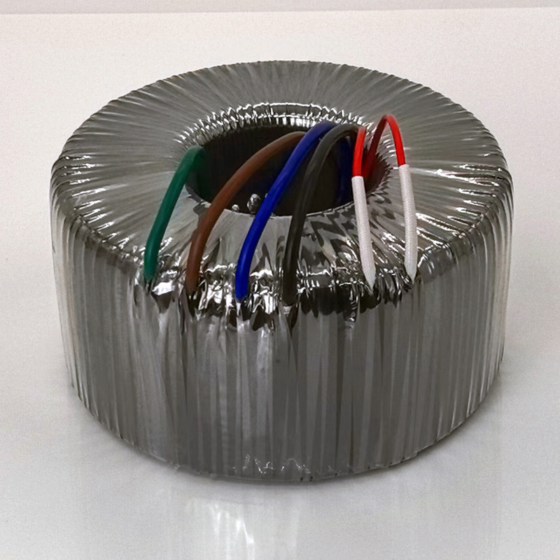 ตัวแปลงพลังงานกลางแจ้งของเครื่องแปลงพลังงาน 220v เป็นเครื่องแปลงความถี่ต่ํา 110v ตัว 3000W