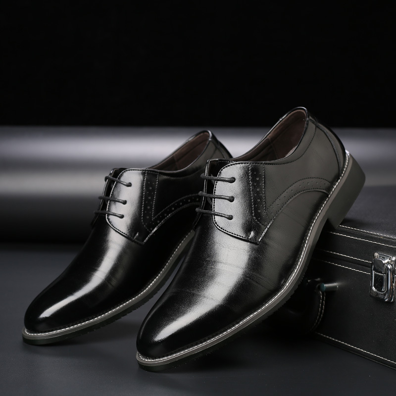A new 2024-style creative-size male shoe business with one-shoes for spring foreign trade shoes.
