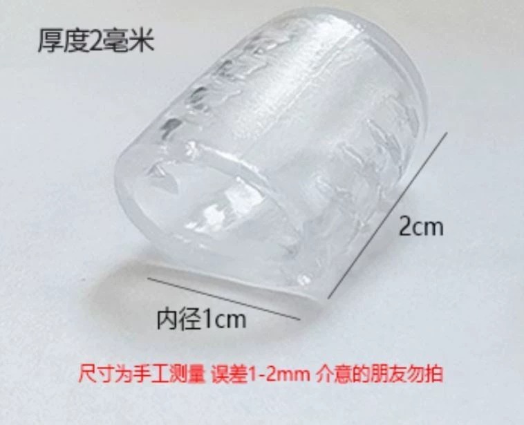 Để bảo vệ các ngón chân, bàn chân trong suốt, các miếng đệm ở phía trước.