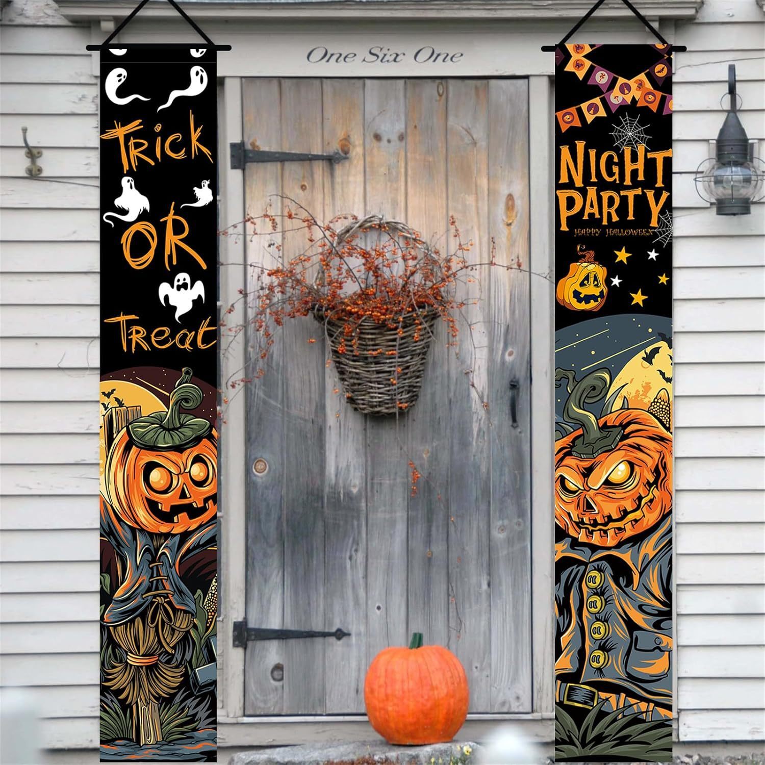 A porch banner against a 30x180cm pair of pumpkins and a banner against a United Halloween decoration gallery.