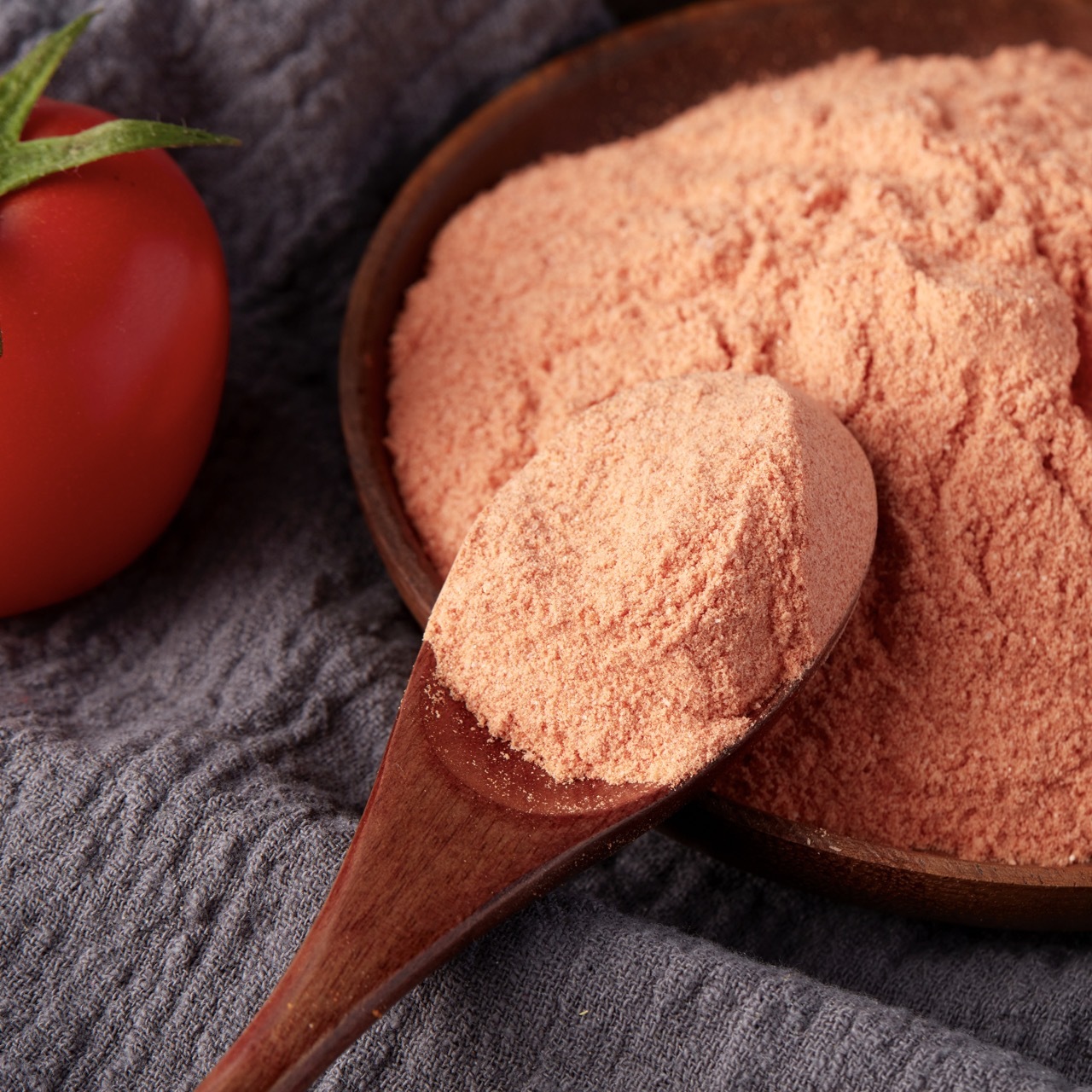Customization of tomatoes for powdered foods, potato thaws, potato twigs, twirling corn, and powdered food.