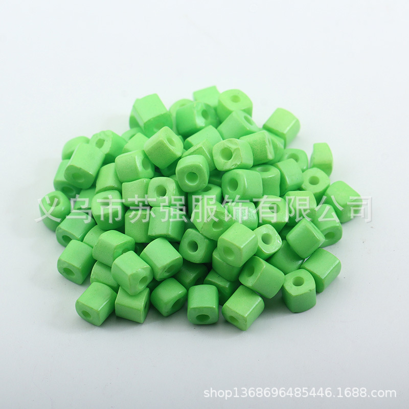 Cross-border blast card 4 glass rice beads, quadrilateral beads, diy fittings, 4*4-coloured varnished beads.