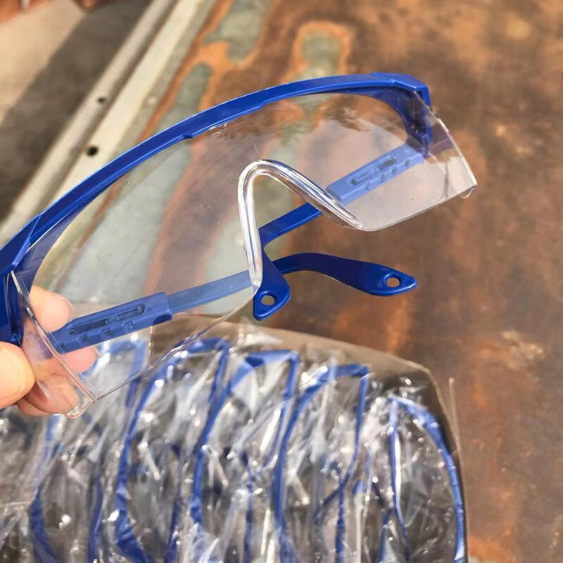 Whole-time protection against blue-and-white stretch glasses, black-and-white stretching-legged glasses against splatter eyeglasses.