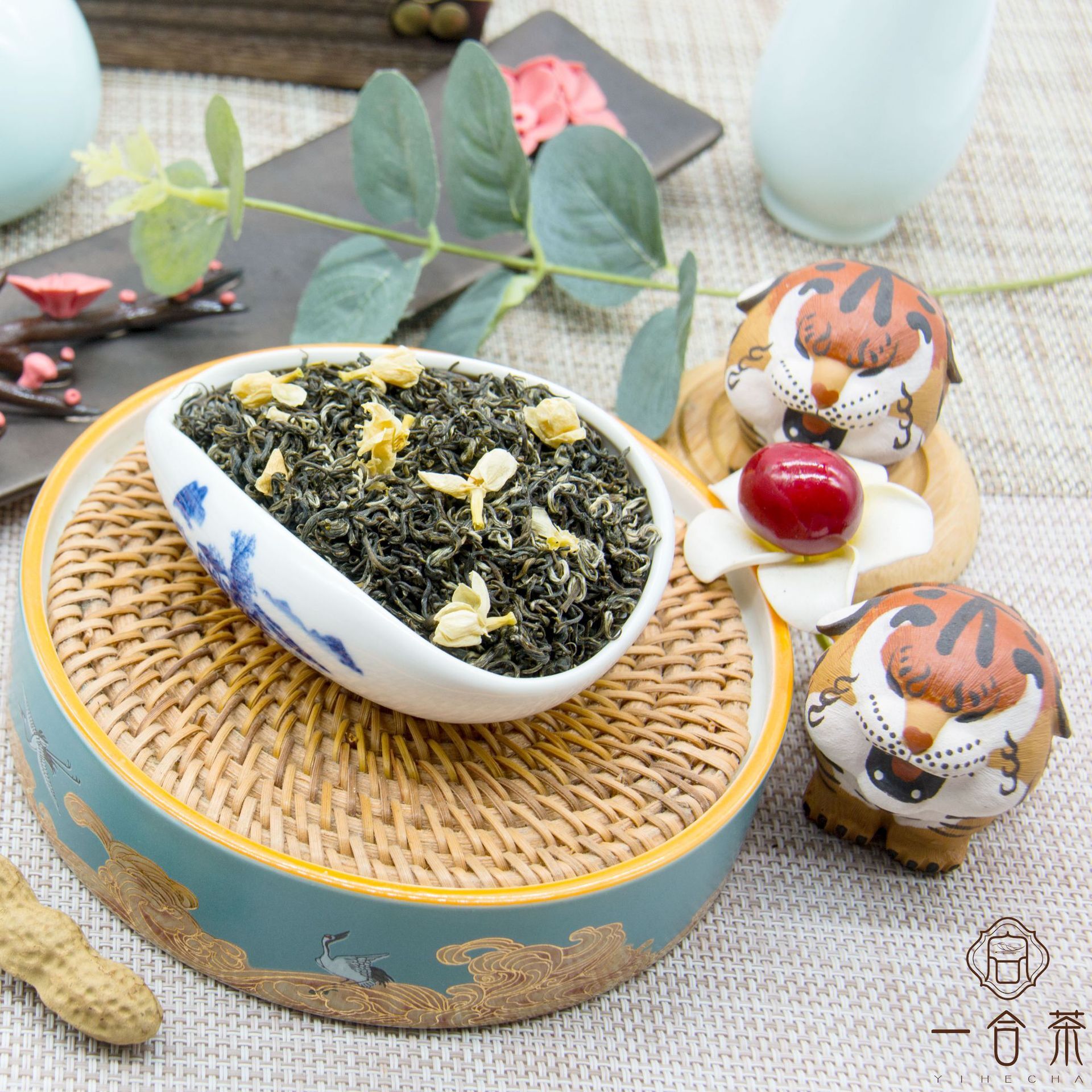 Tiệm trà Jasmine ở Guangxi, pha trà tuyết cho Molly.