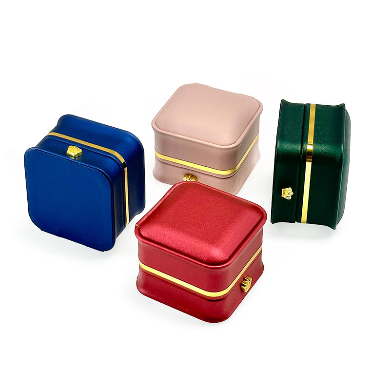 Customize the PU-coated box, the PU-coated box, the bracelet box, and the jewelry box.