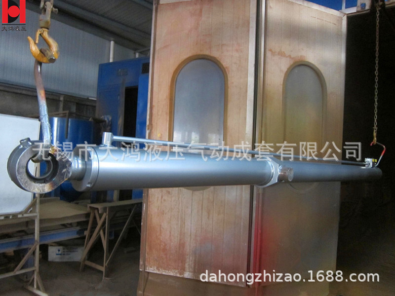 Nó là nguồn cung cấp trực tiếp cho đường ống của tàu.