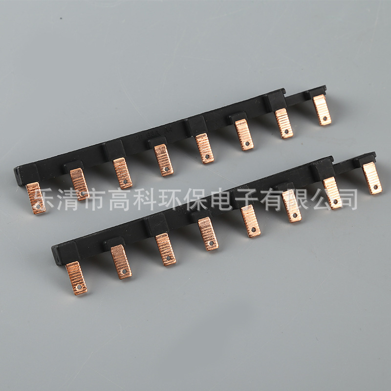 공장은 구리로 일렬로 세워진 2P36 2P/A4-range 2P/A4-combustion 연결관을 지시합니다