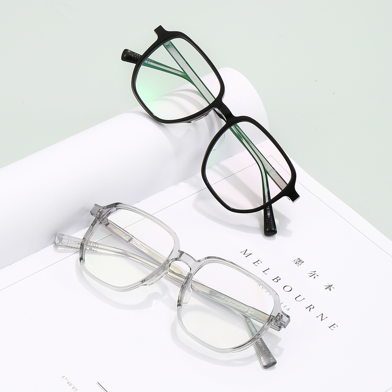 New high-density plate with pure titanium lenses, three colours for near-sighted glasses.