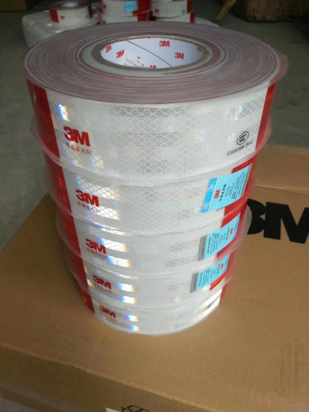 3M phản xạ. 3M phản xạ. 3M phản xạ.