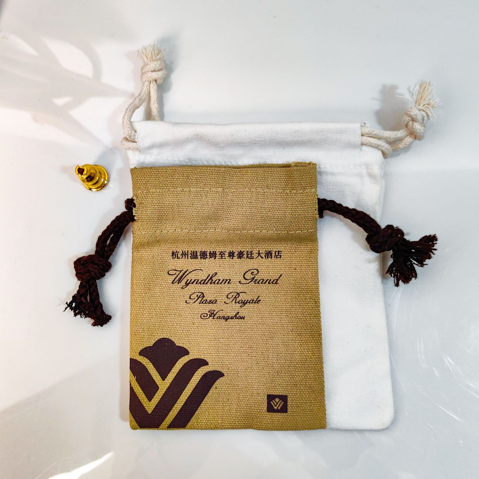 A white-coated-coated-coated-coated-coated-line-spreaded-manual-pretty-detailed diy.