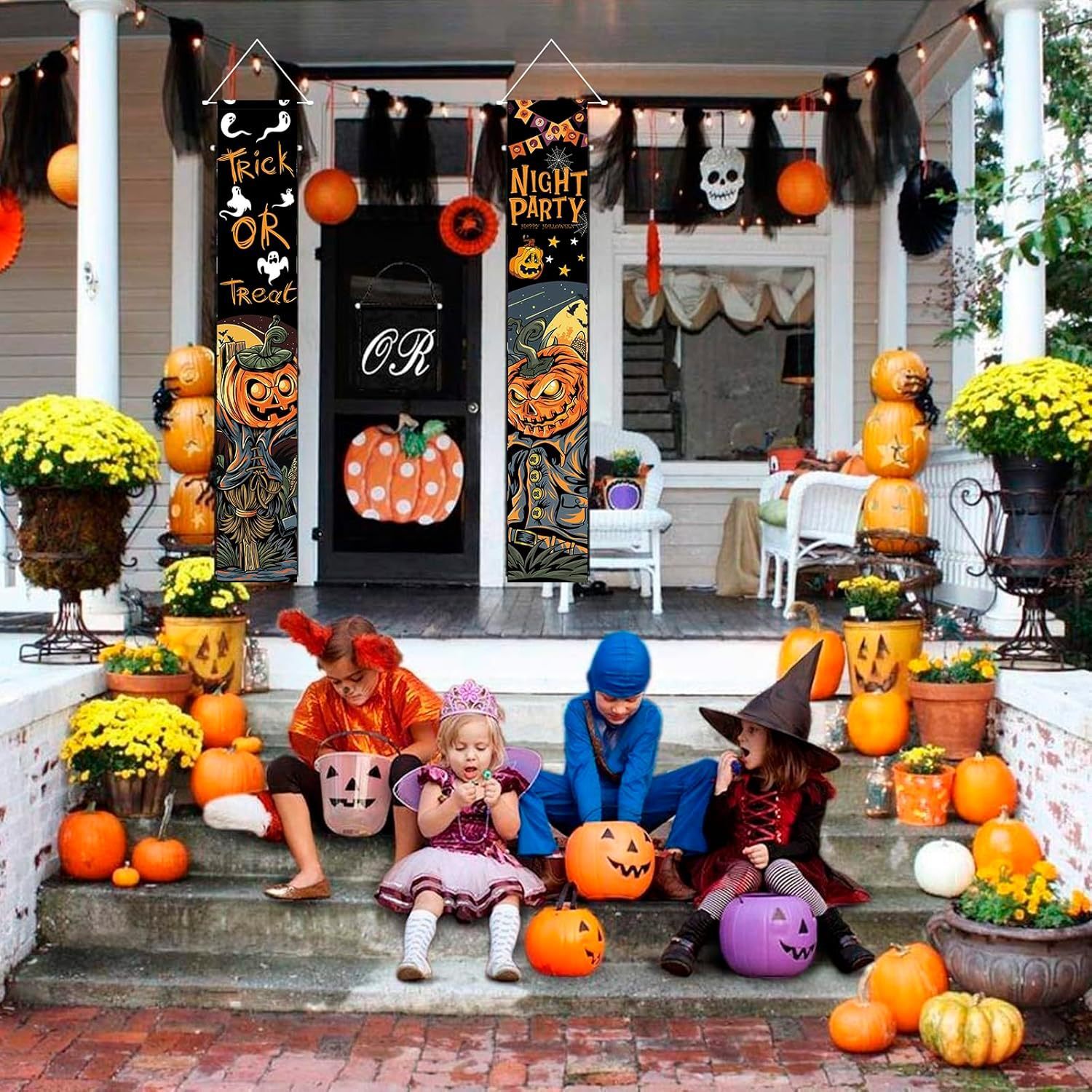 A porch banner against a 30x180cm pair of pumpkins and a banner against a United Halloween decoration gallery.