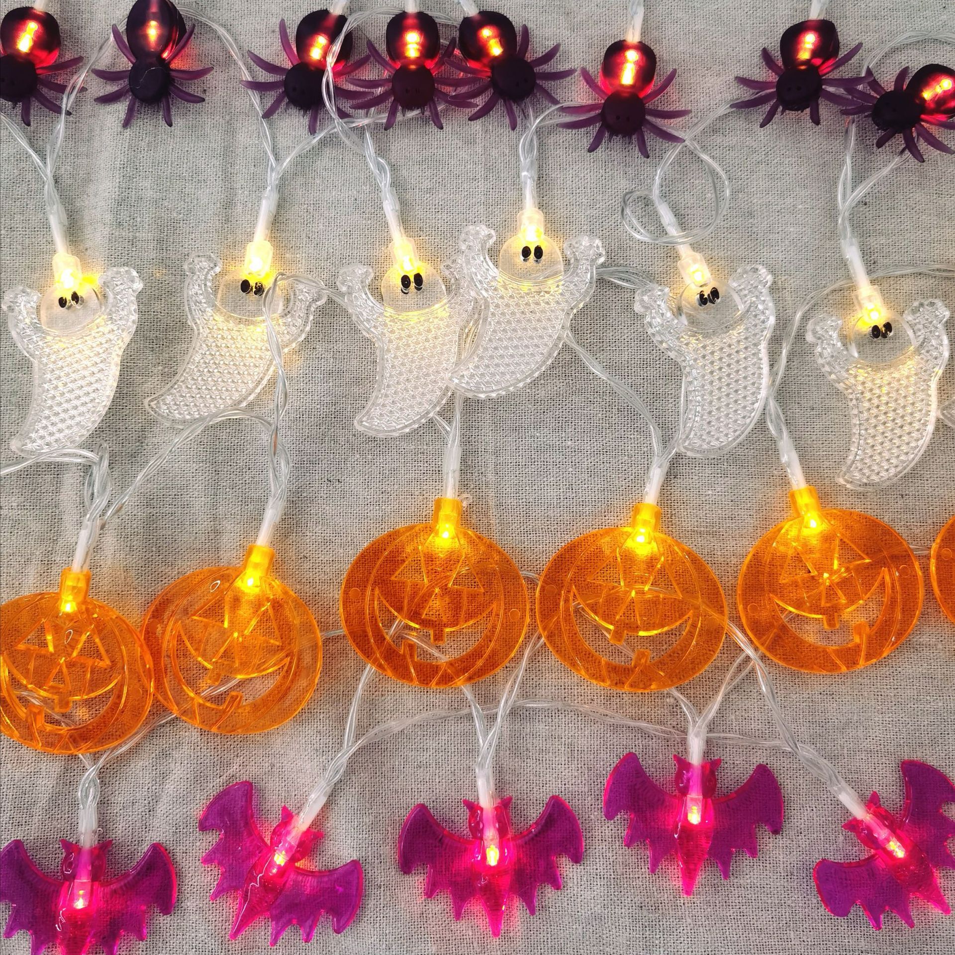 LED Halloween lit combinations of pumpkins, phantom phantom phantom bats, colorlights.