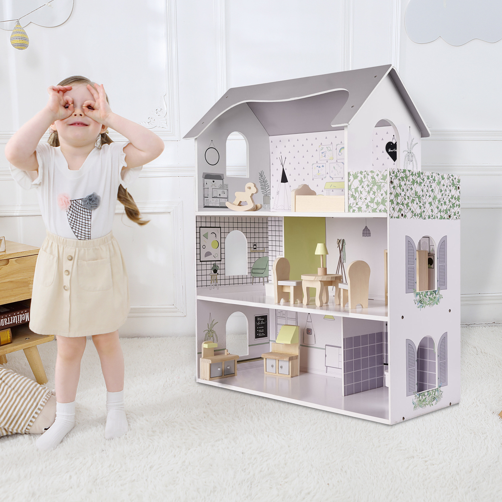 Nhà trẻ em có máy giả lập bằng gỗ và một lâu đài công chúa nhỏ.