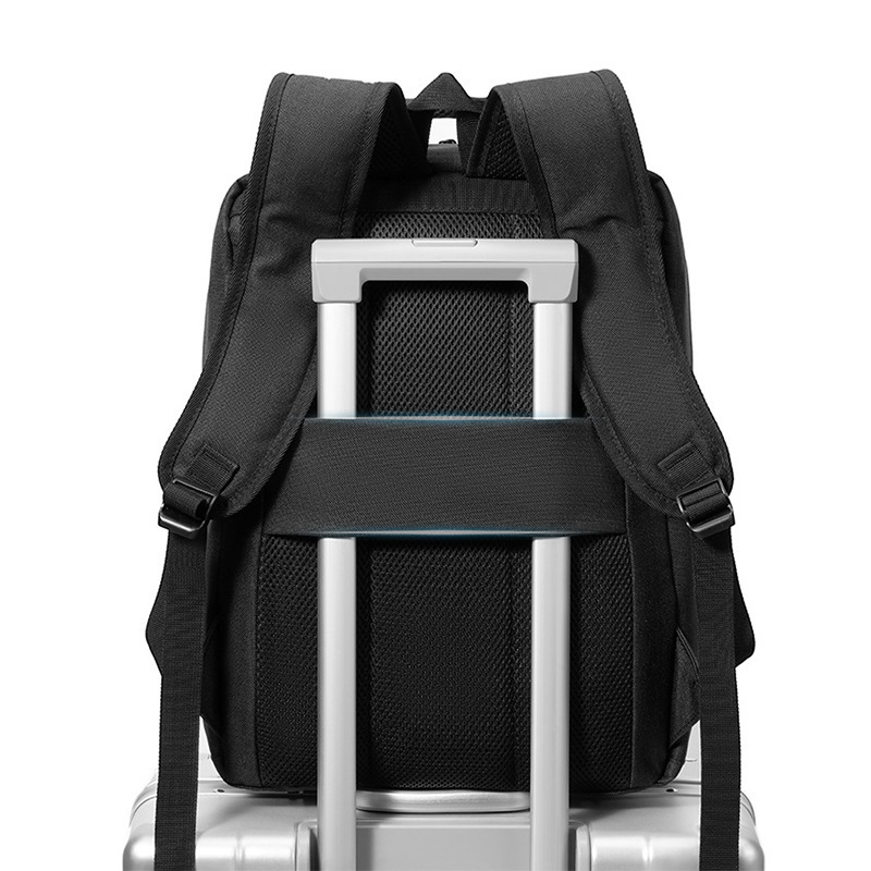 Wholesale of men ' s business multi-purpose backpacks, large-capacity laptops, business trip doubles