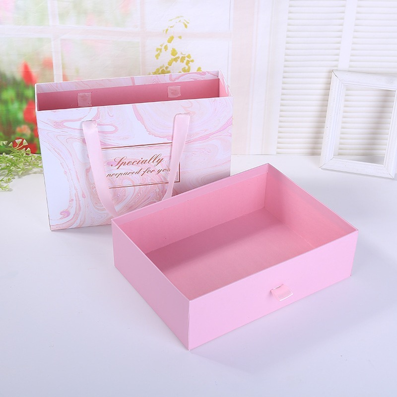 Pink marble for your girlfriend's gift box.