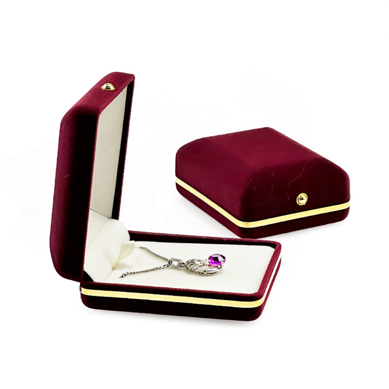 Customize the jewelry box with a velvet box with an ear nail box and a chest and necklace box with a multipurpose jewellery box.