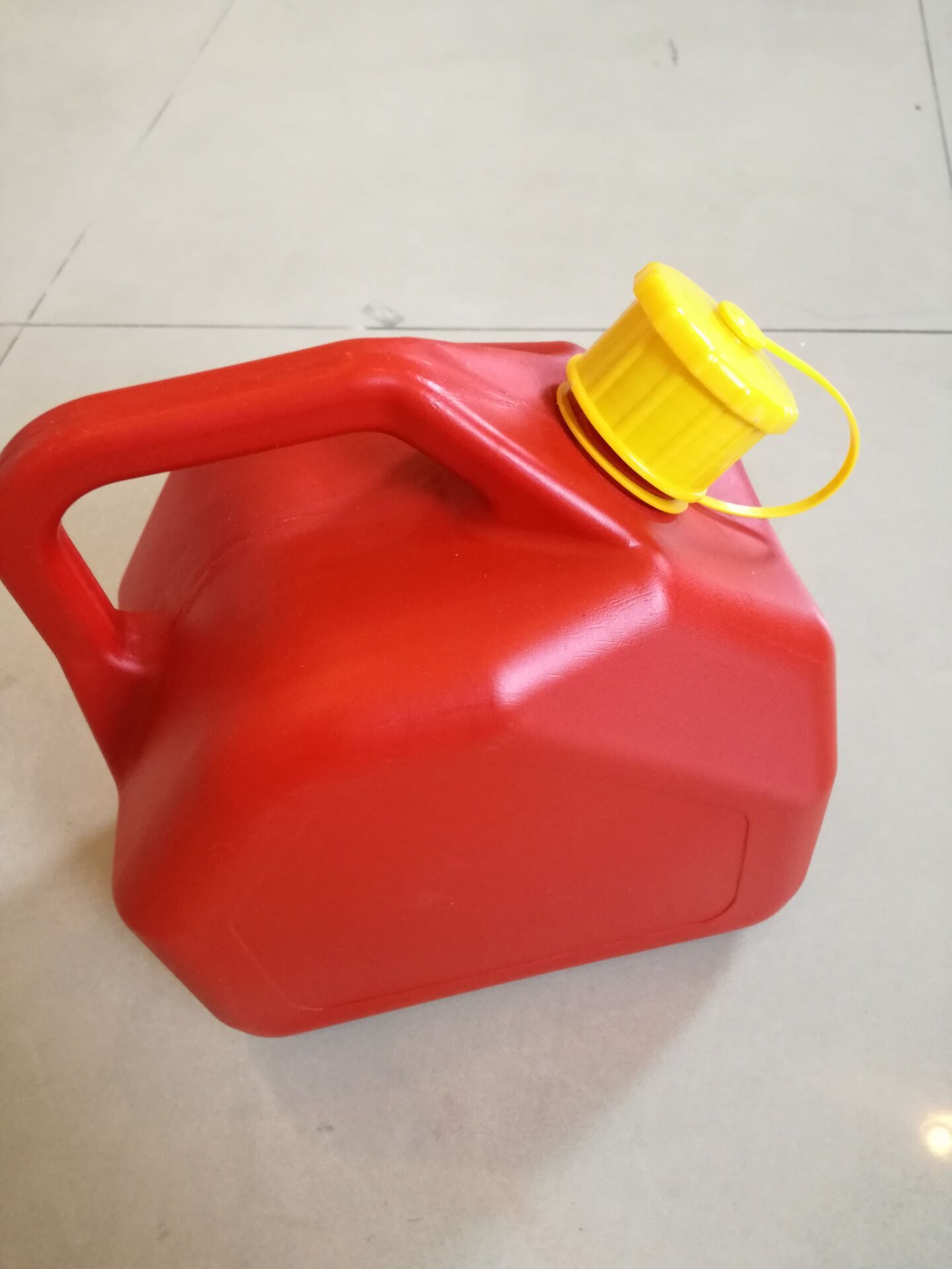 PE 5L plastic oil drums Gasoline drums Diesel drums Portable drums Vendor sales