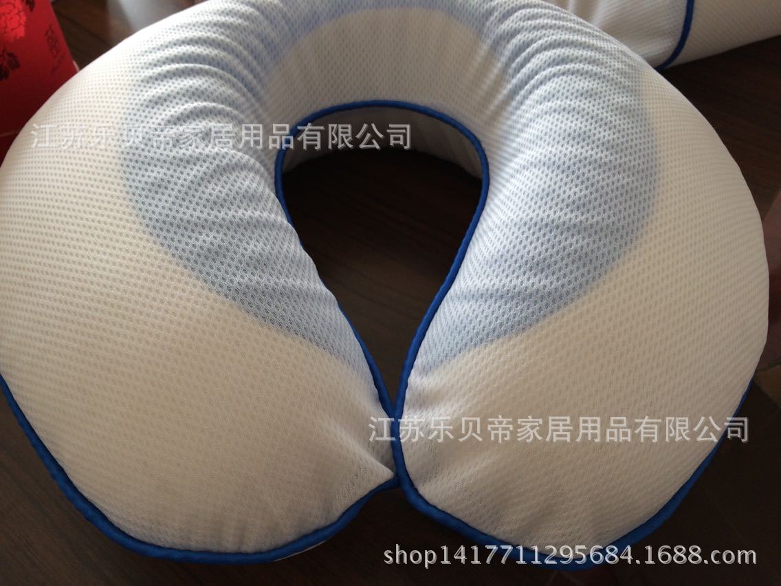 The factory sells gel U pillows, airplane pillows, space memory pillows, neck pillows.