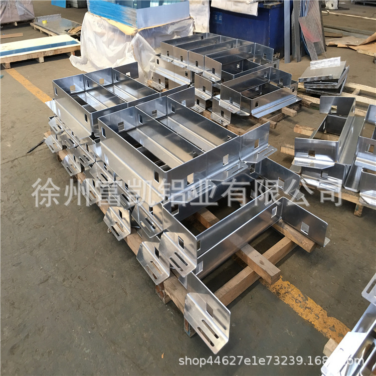 Welding of aluminum plate for aluminum plate conversion in Xuzhou