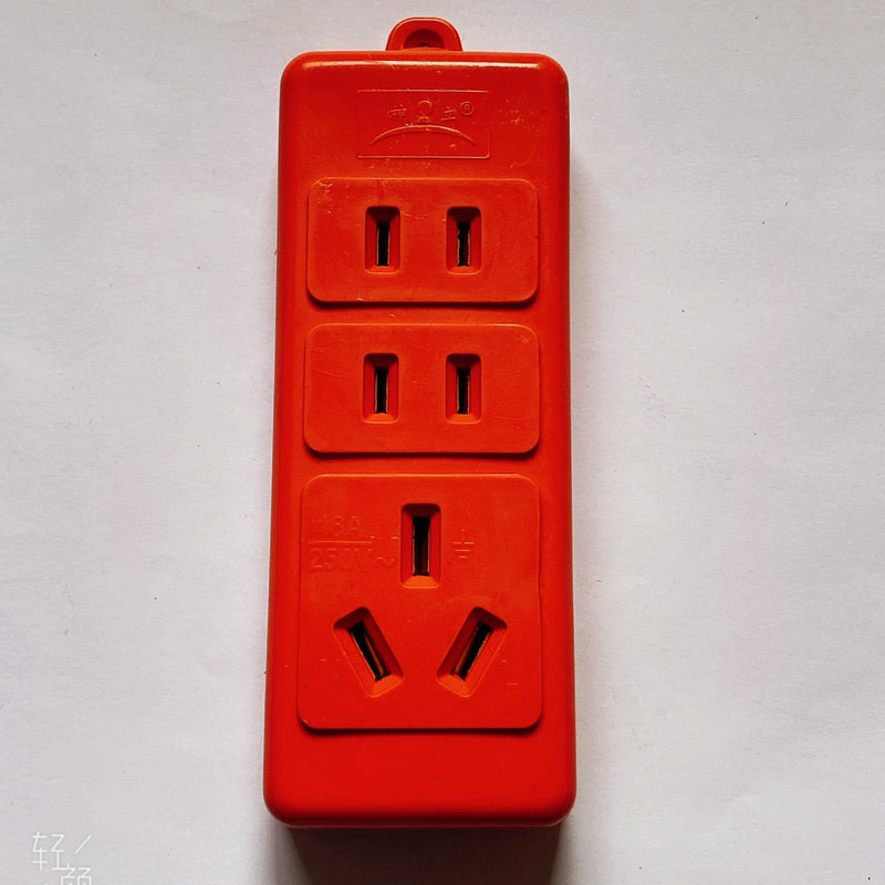 Home-based Japanese smart-plugs, nine-hole multi-purpose plugs, full copper plugs, radio lines.