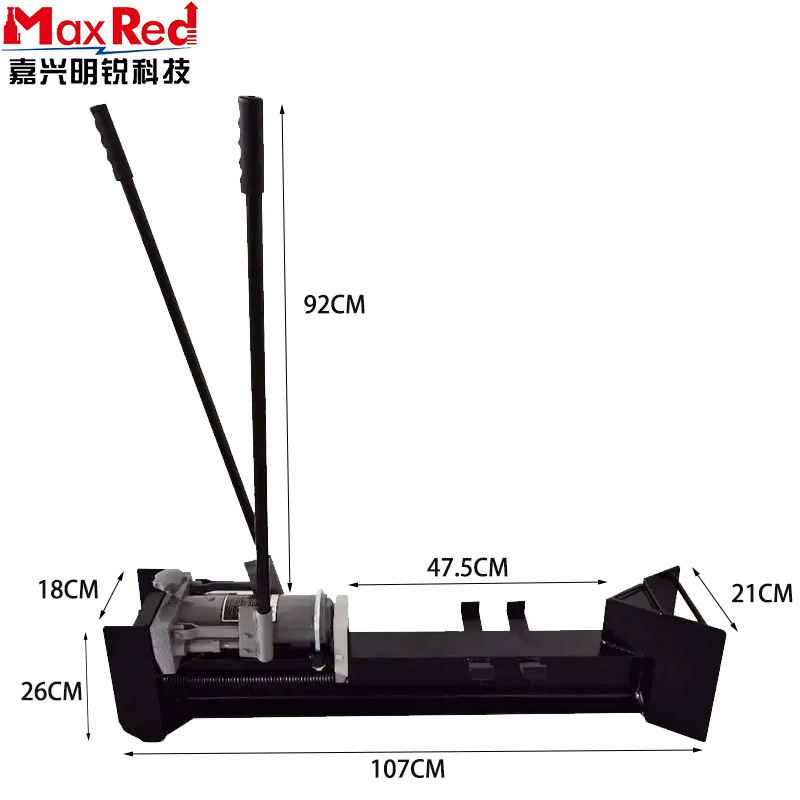 A wood cutter used a 12-ton hydraulic cutter to cut a wood cutter.