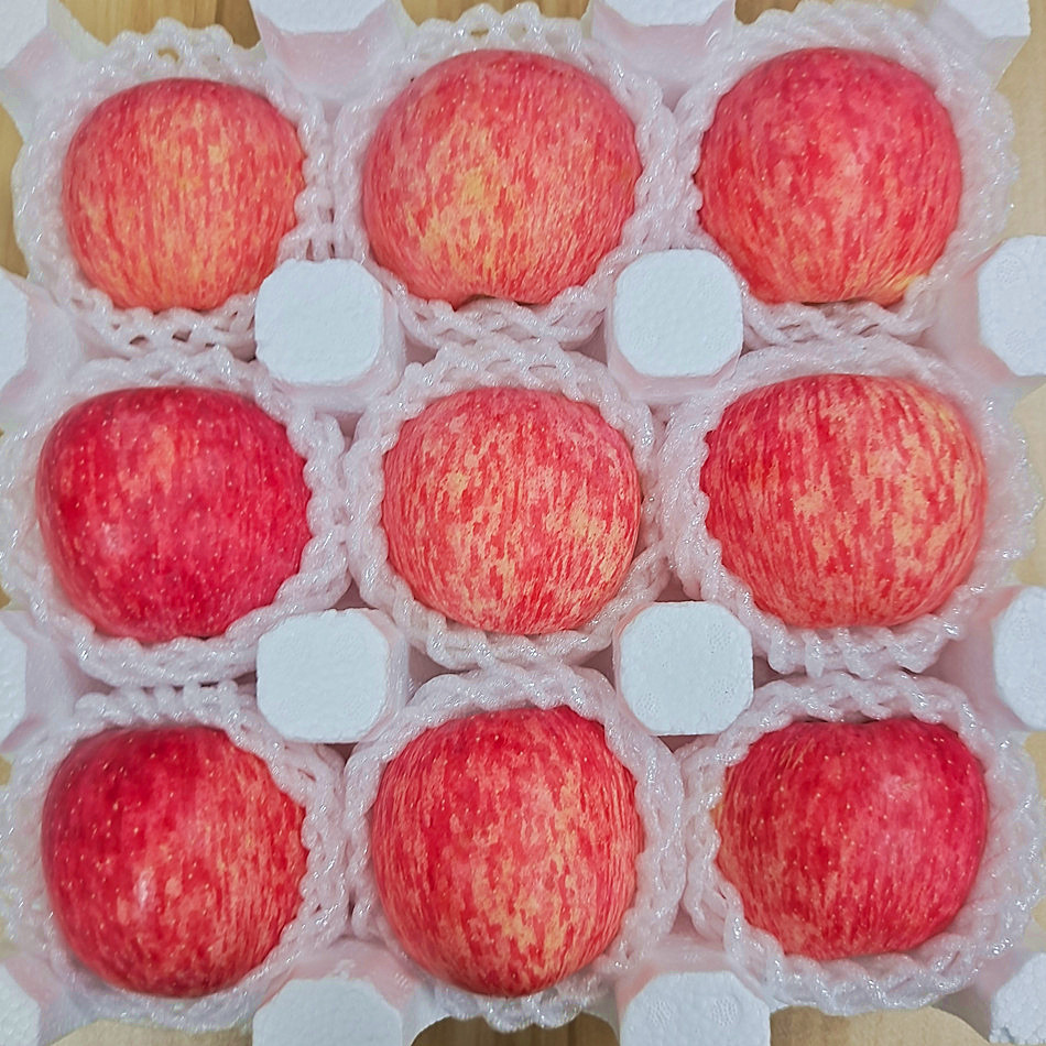 Sarokawa's Red Fooss apples supply a whole box of fresh pregnant women's fruit and sweets all year round.