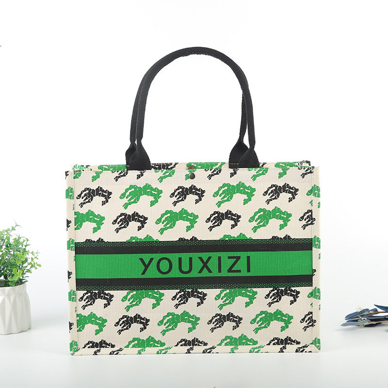 Creative sacks, shopping bags. Fashion-capable students, fashion bags.