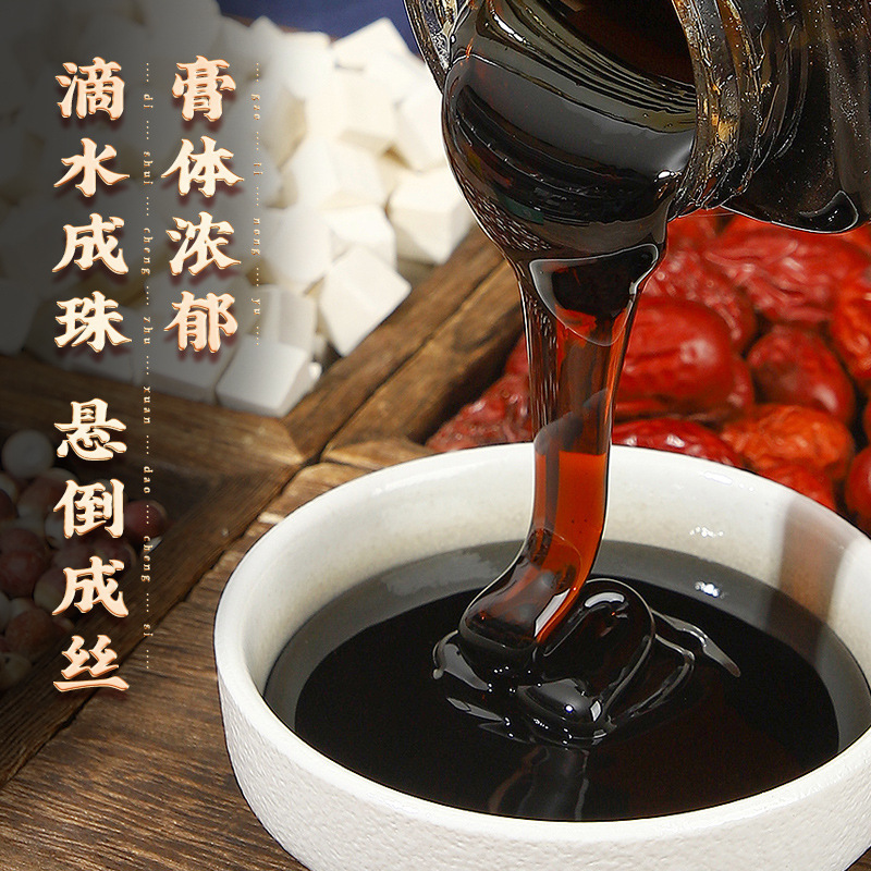 Hắn chọn 300 g làm tóc cho đàn ông và phụ nữ.