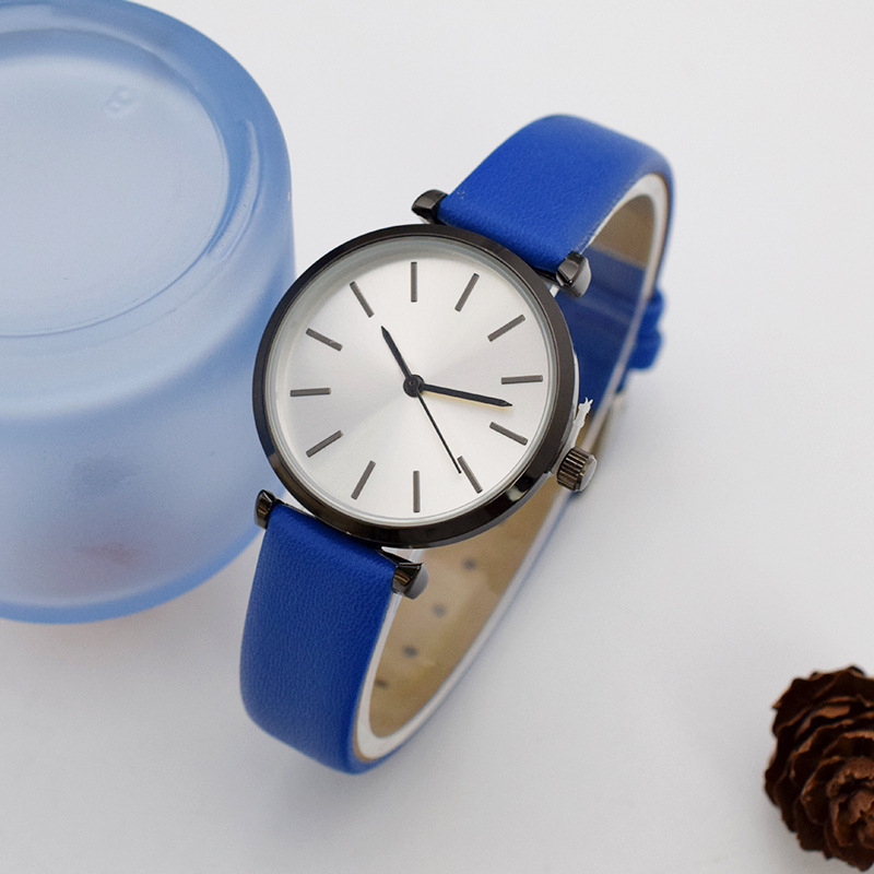 Ms. Fung-yung's wristwatch at the Fashion Girls' College at the source factory for a small number of distributions of short-tempered student watches