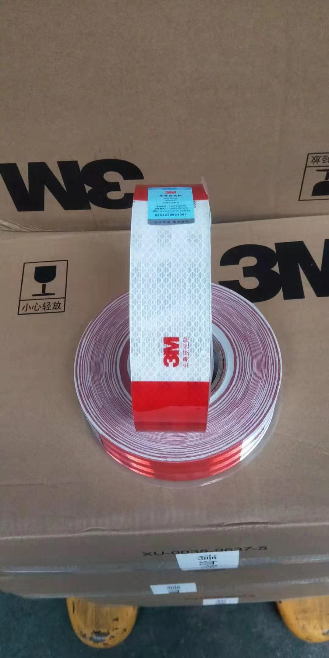 3M phản xạ. 3M phản xạ. 3M phản xạ.