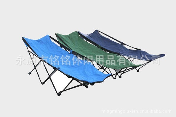 Foreign trade folds the lunch break, a single chair, a simple nap bed, a beach bed with a bed-sleeping chair.