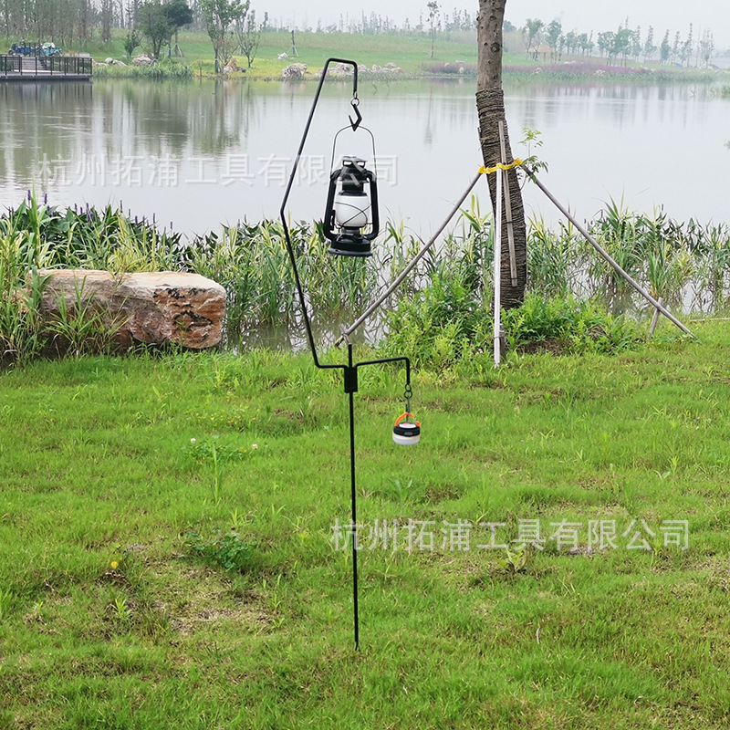 The factory directly sells an open-air burning lamp stand, a camping iron stage that removes a combination of horse lamp frames.