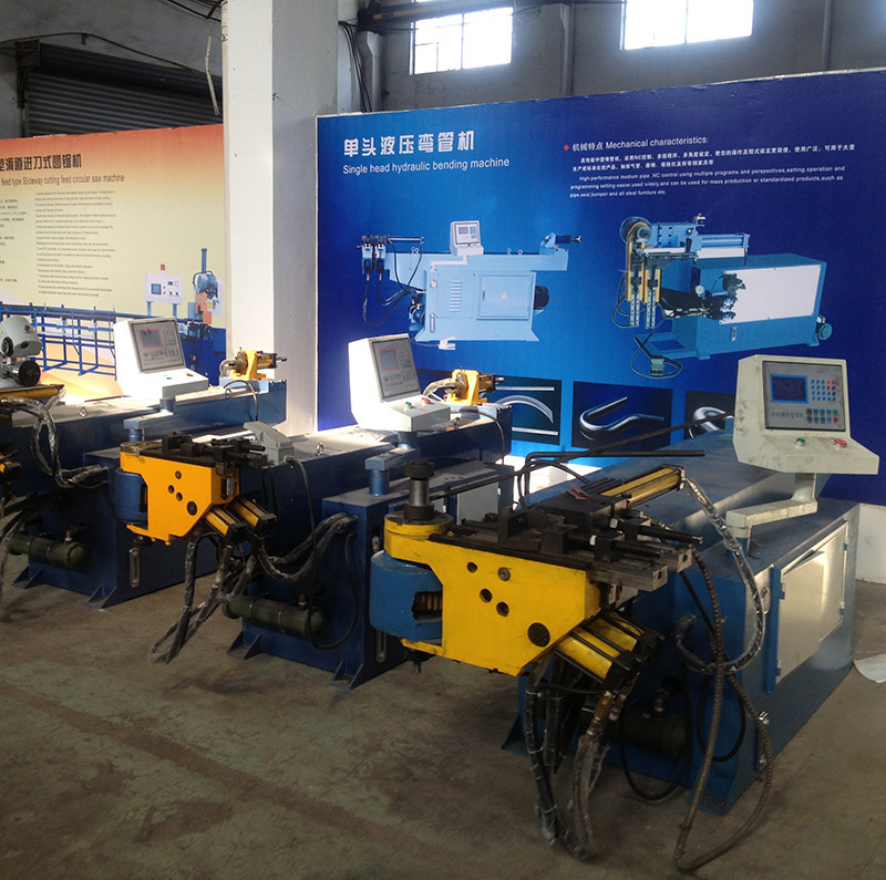 The plant customizes the development of the stainless steel convection-forming device for the hydraulic bending machine.