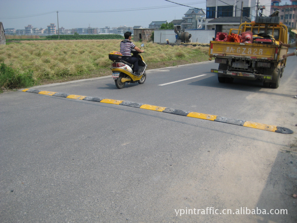 Plant production R100-38 reflector speed belt, road speed belt, rubber speed belt.