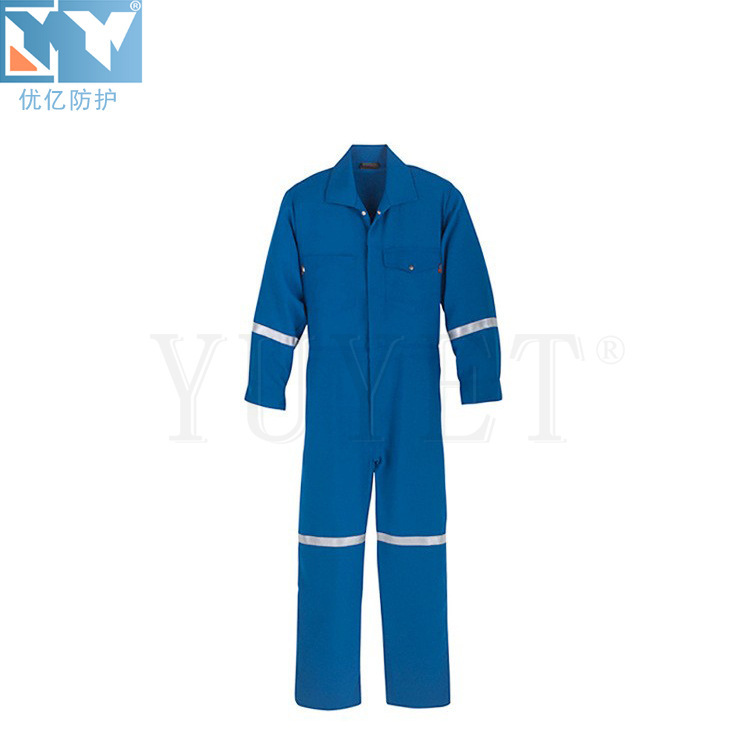 Plant customised special body protective clothing for electrostatic resistance to high-temperature refined oils