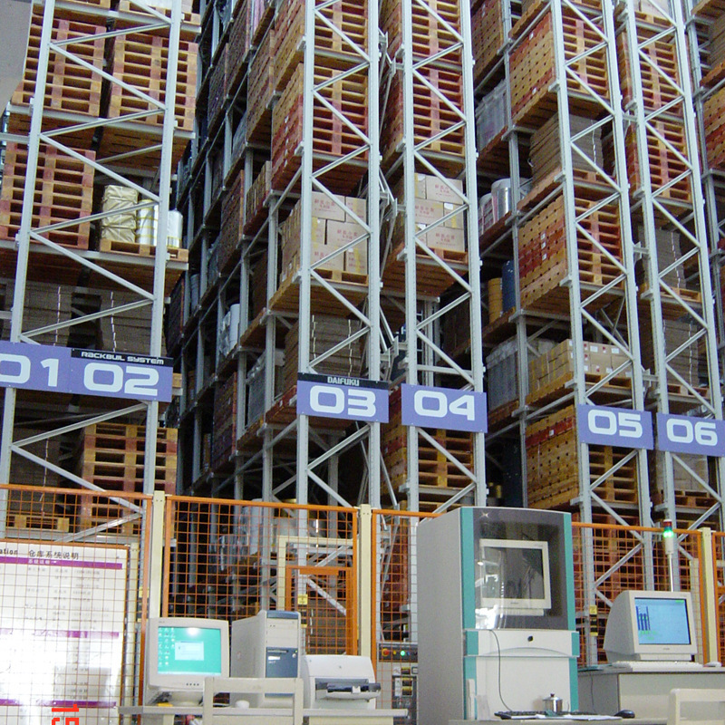 Guangdong Fujian plant designed the heavy shelf narrow corridor for free, semi-autonomous storage depots.