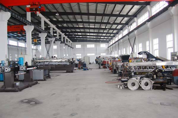 สอง screws สามสกรูหนึ่งสกรูชิ้นส่วนของวัสดุตัดใต้น้ําผู้ผลิตอนุภาคบีบออก