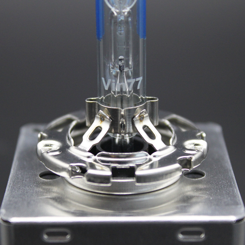 Cross-border car light bulbs, light-in-the-light-one D1S 6500K general-purpose headlights