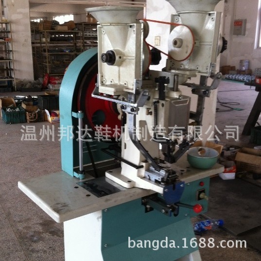 Nó dành cho Bonda BD-107, hai bên.