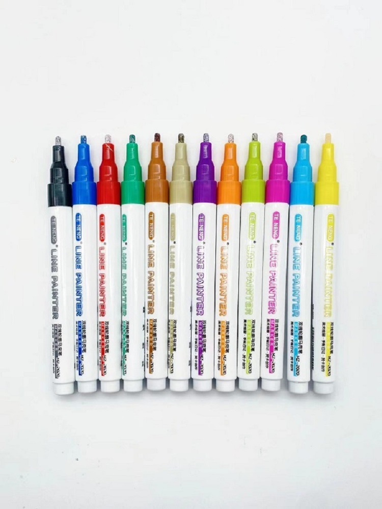 Double-lined sculptor colour-marked pen students using 8-colour, 12-colour handbook fluorescent pens