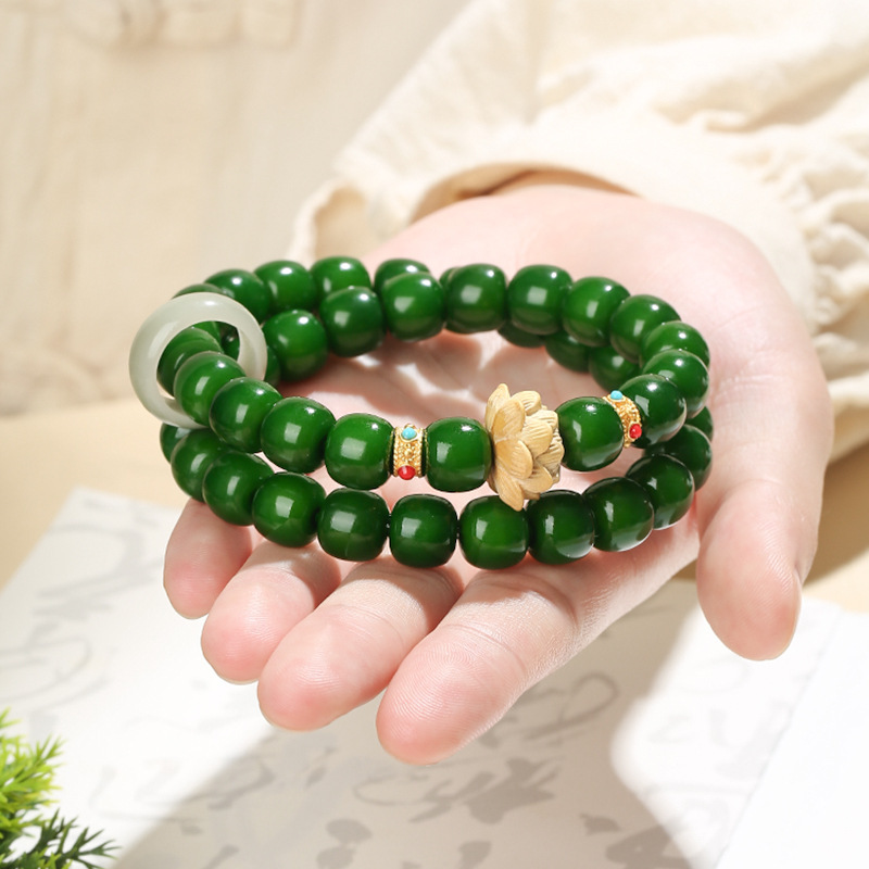 Thừa tướng, người đang chơi với Đức Phật trong một chuỗi hạt.