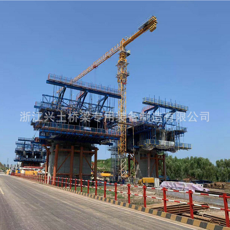 The bridge has a basket, a basket, a basket design, a test.