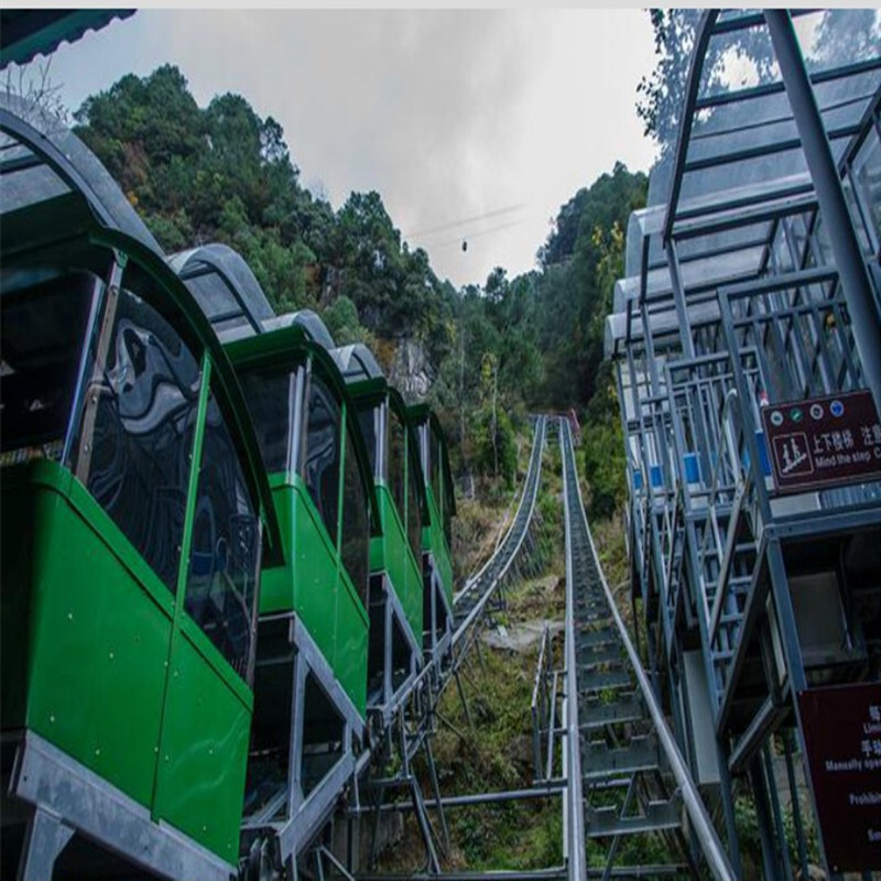 The scenery climbs the slope cable, the electric double-track cable cruiser, the pleasure ground track.