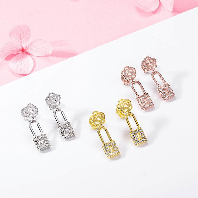 Ginami S925 is a substitute for a Korean earring.