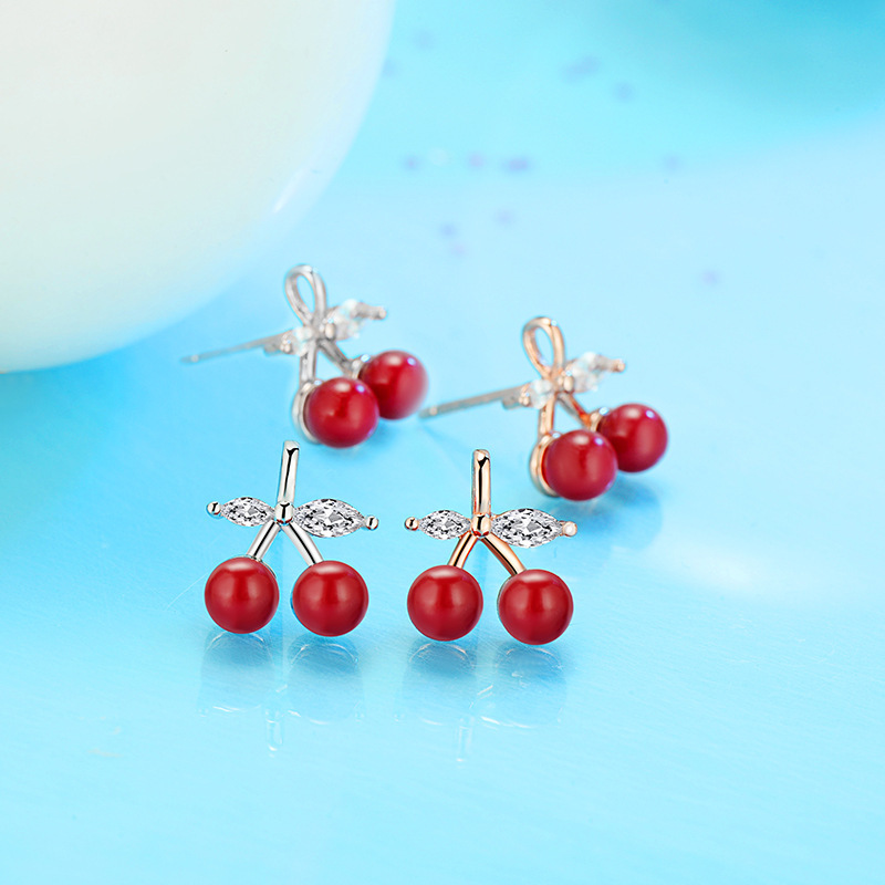 S925 single silver cherry ear nails, sweet, sweet, lovely girl with a small ear falling in Japan and Korea, wholesaled with a single one.