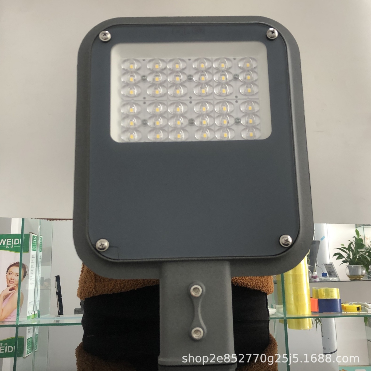 The new private model of the diamond street lamp patent, a rural road engineering lamp in the electrical and waterproof street lamp district of the city of led